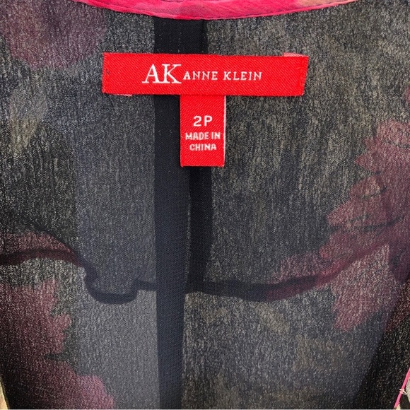 Anne Klein AK 100% Silk Black Pink Floral Long Sleeve Ruffle Button Blouse Top - Picture 7 of 8